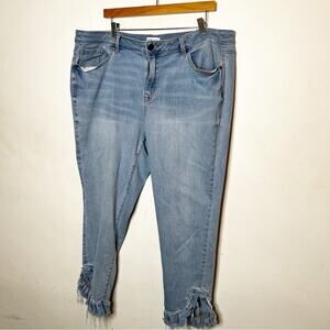SZ 22 Lane Bryant Jeans Bottom Leg Detail